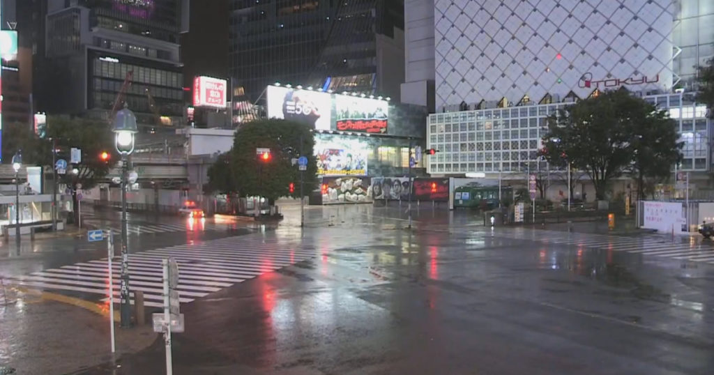 2019年10月大型台風時の渋谷スクランブル交差点（土曜日22時）
